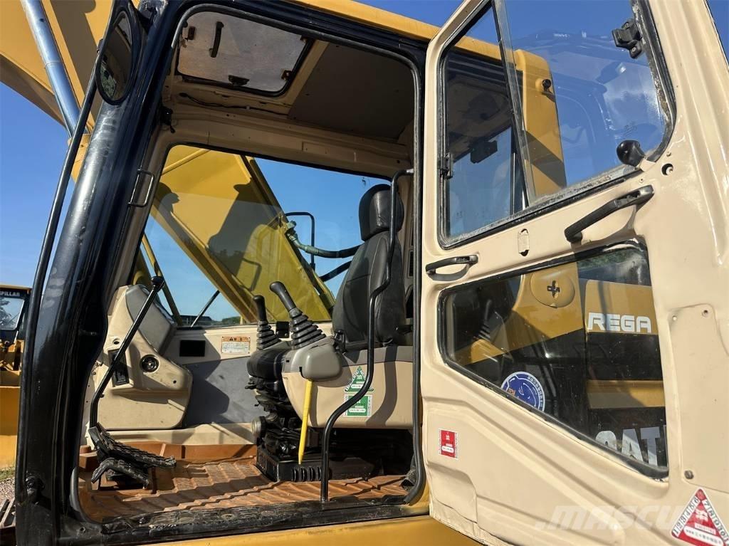 CAT 320BL Pelle sur chenilles