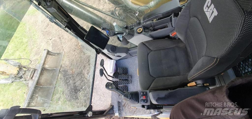 CAT 320 Pelle sur chenilles
