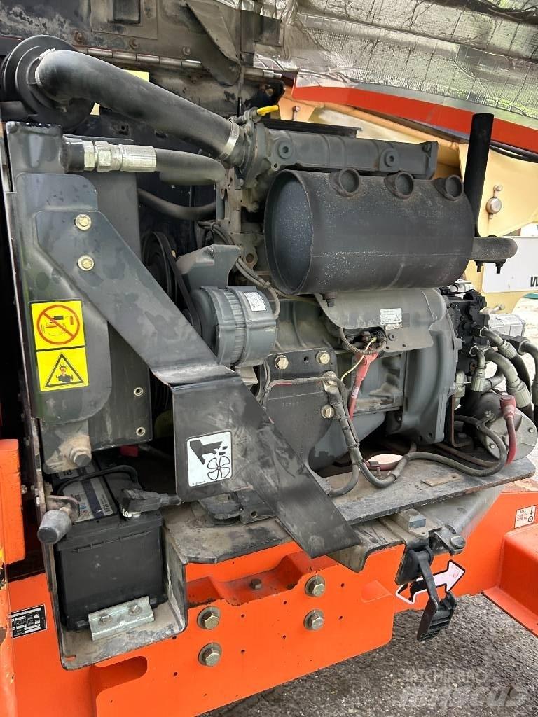 JLG 450 AJ Nacelles articulées
