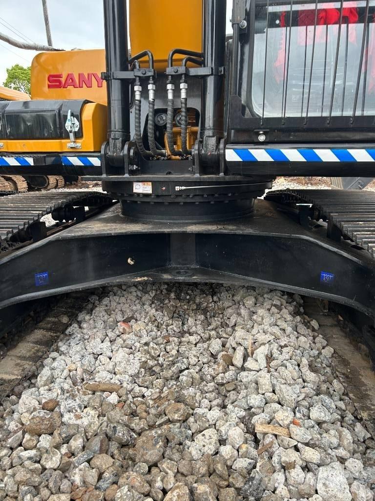 Sany SY 215 C Pelle sur chenilles