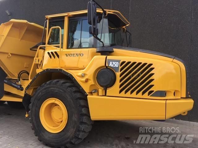 Volvo A25D Tombereau articulé