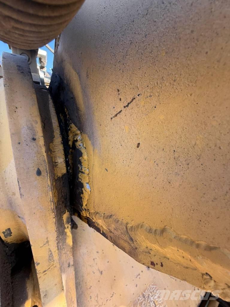 CAT 336 D Pelle sur chenilles