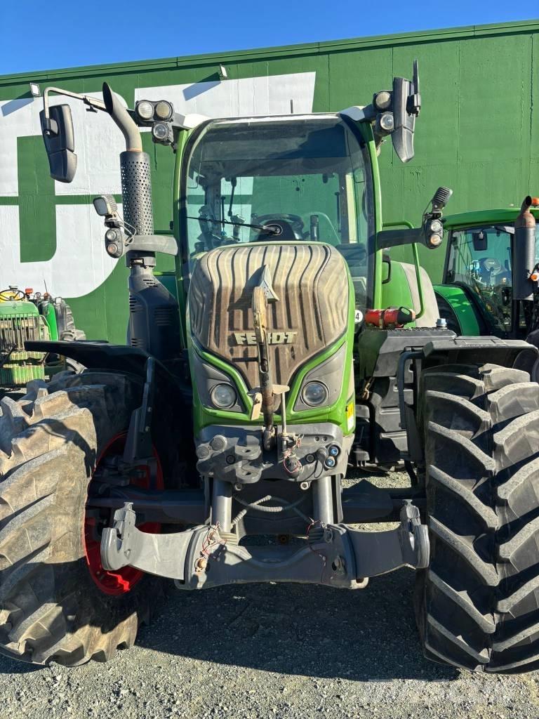 Fendt 512 Power Plus Tracteur