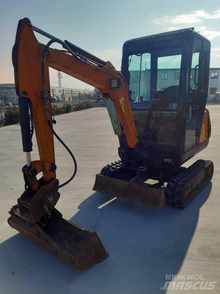 Hanix N 15B Mini pelle < 7t