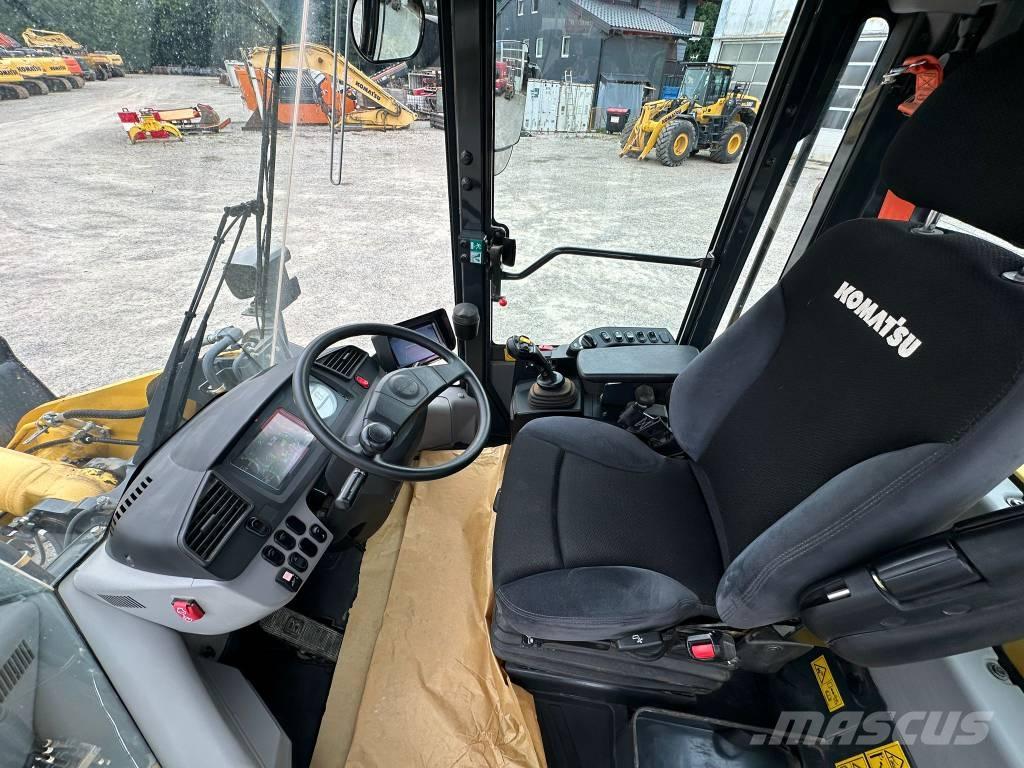 Komatsu WA 270-8 Chargeuse sur pneus