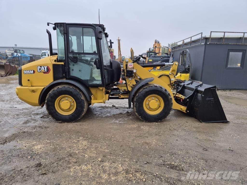CAT 906M Chargeuse sur pneus