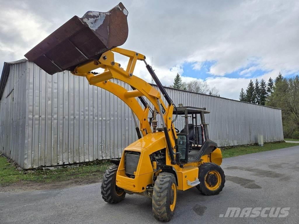 JCB 2CX Chargeuse sur pneus