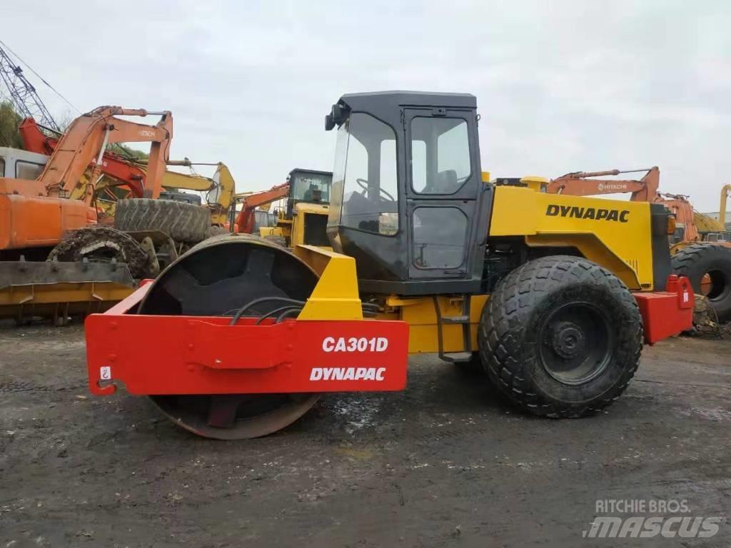 Dynapac CA 301 D Rouleaux monocylindre