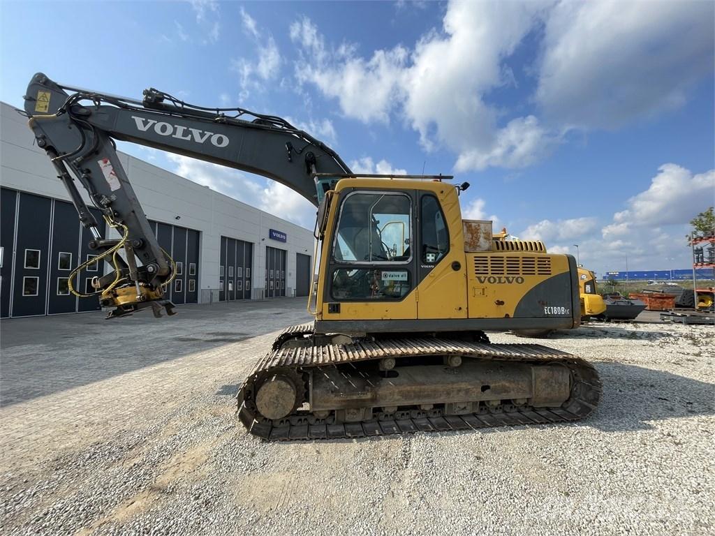 Volvo EC 180 B LC Pelle sur chenilles