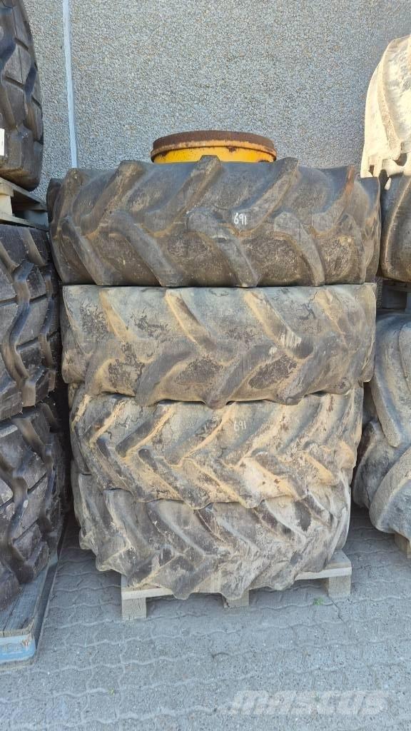  Tvillingehjul R25 Pneus, roues et jantes