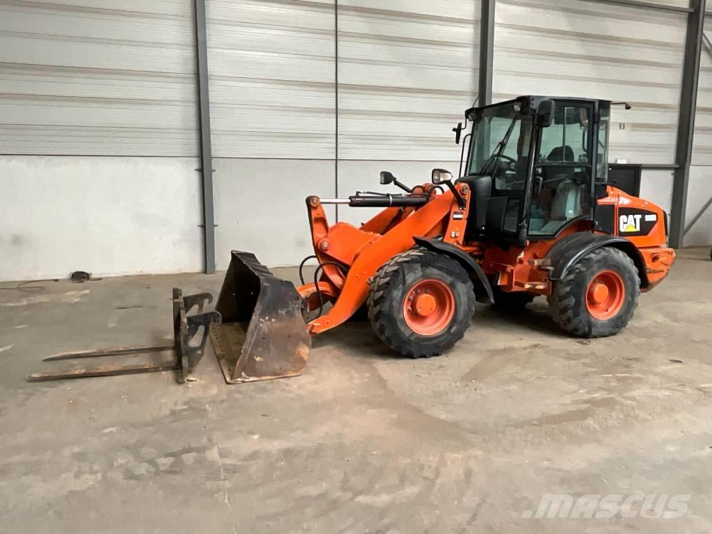 CAT 908 H Chargeuse sur pneus