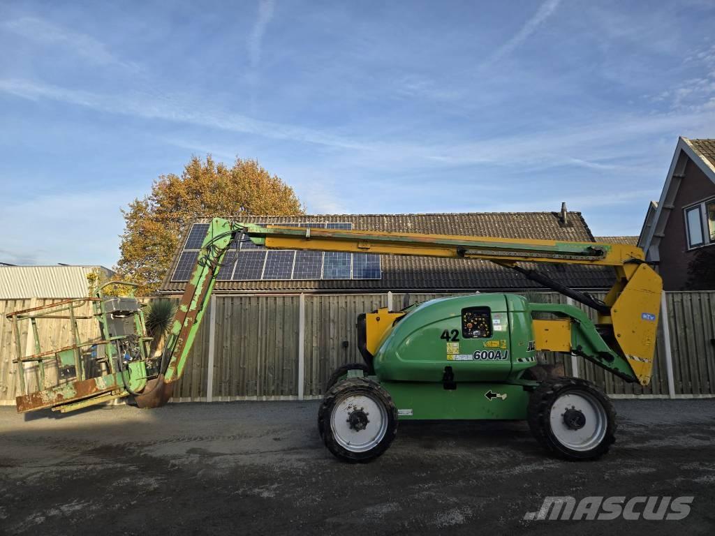 JLG 600 AJ Nacelles articulées