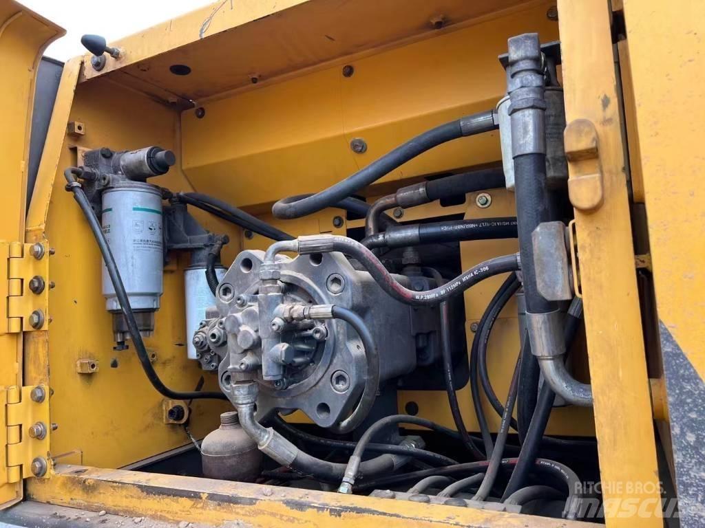 Volvo EC 290 B LC Pelle sur chenilles