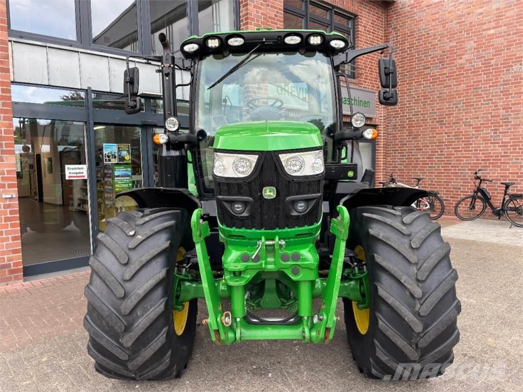 John Deere 6120R Tracteur