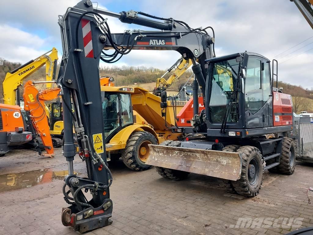 Atlas 150 W Pelle sur pneus
