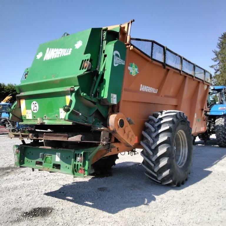 Dangreville EV 11 Epandeur de fumier
