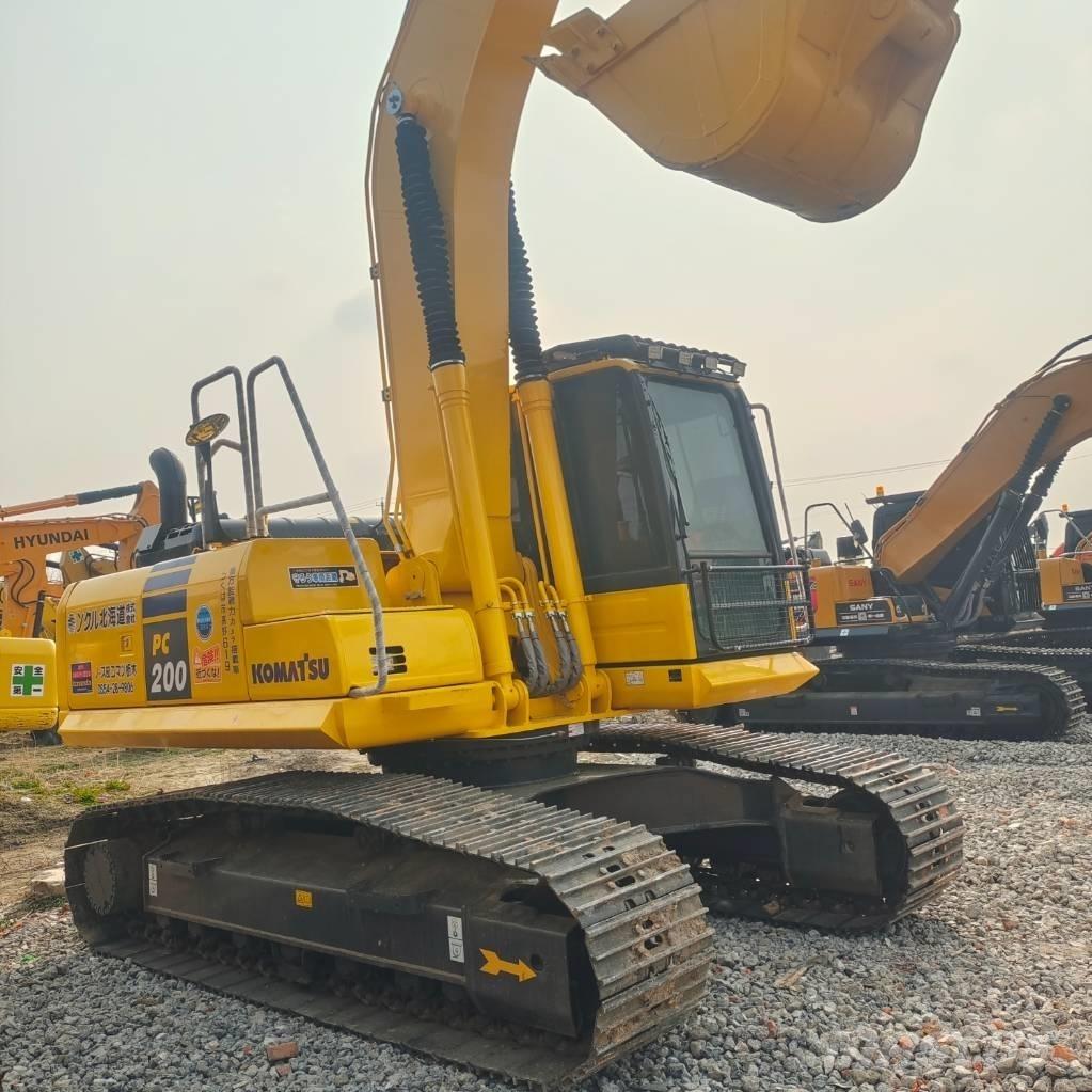Komatsu PC200-8 Pelle sur chenilles