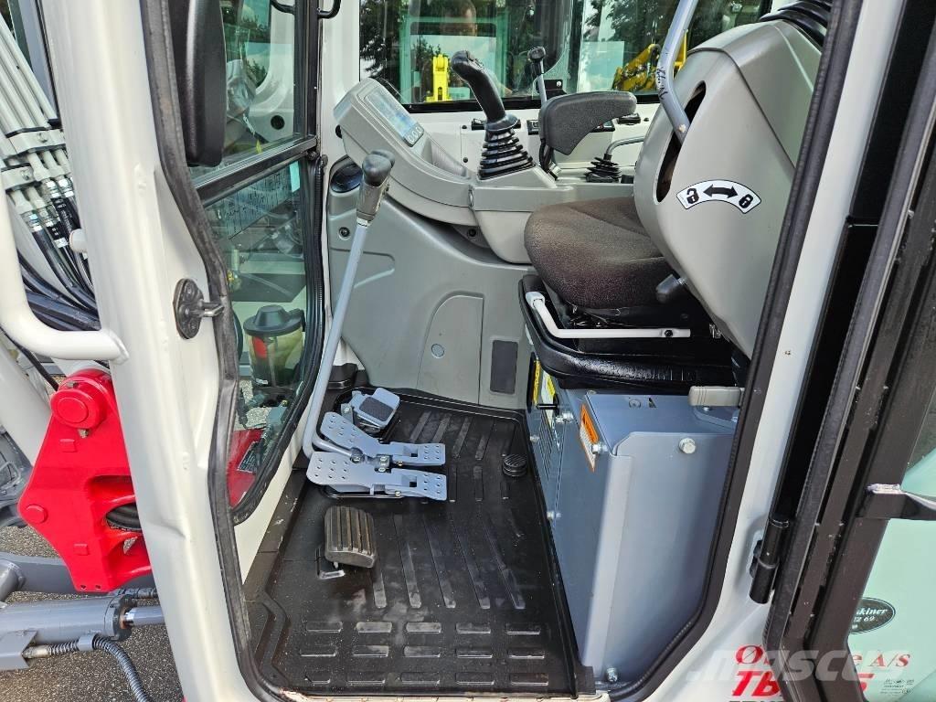 Takeuchi TB 225 Mini pelle < 7t