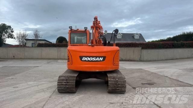 Doosan DX 140 Pelle sur chenilles