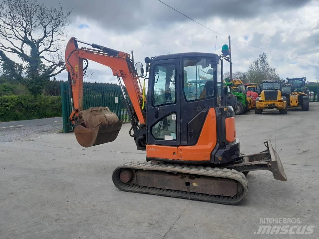 Hitachi ZX 40 Mini pelle < 7t