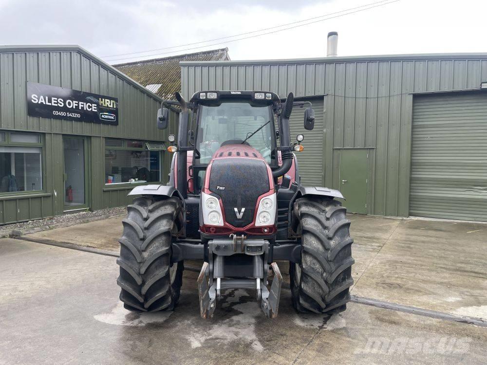 Valtra T 153 Tracteur