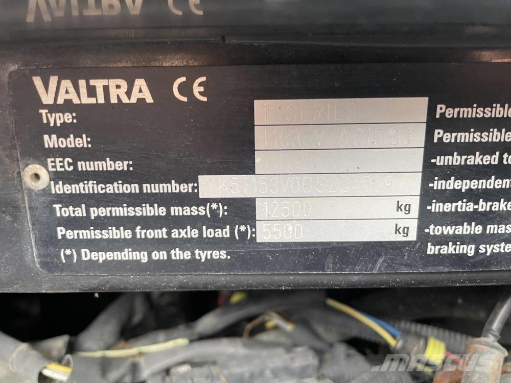 Valtra T 153 Tracteur