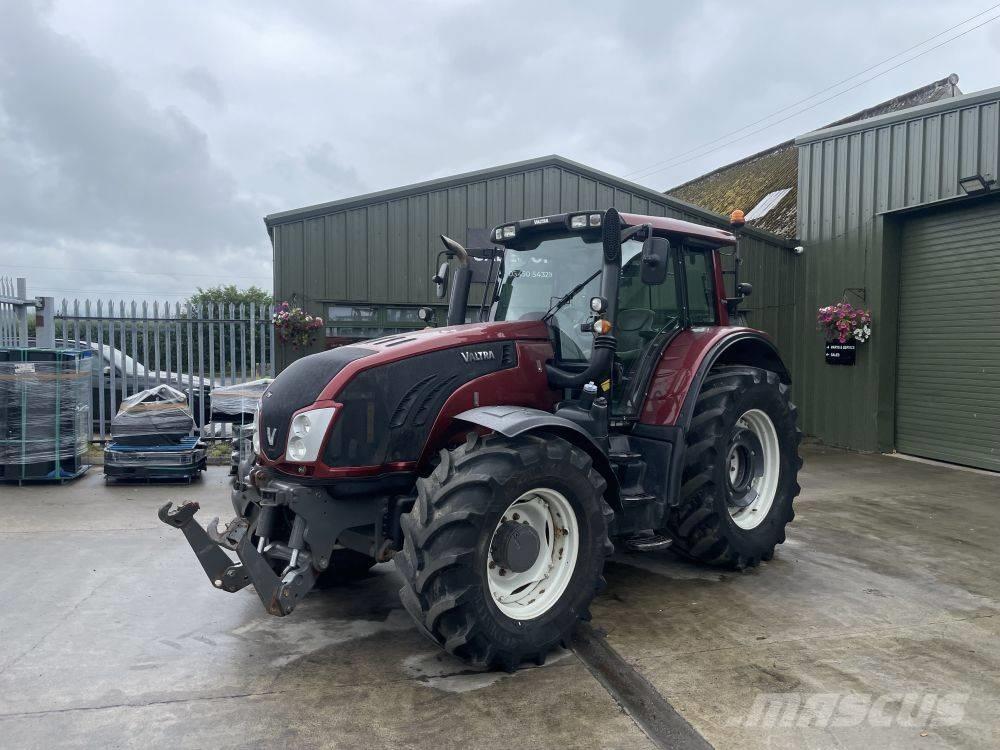 Valtra T 153 Tracteur