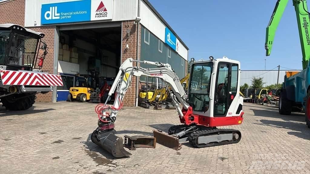 Takeuchi TB225 Mini pelle < 7t
