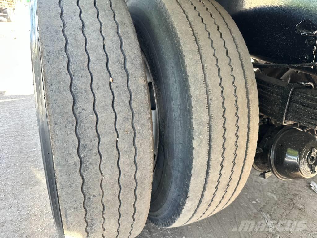 Sterling Acterra Autre camion