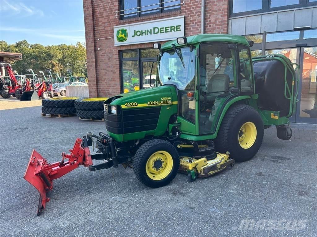 John Deere 4200 Micro tracteur