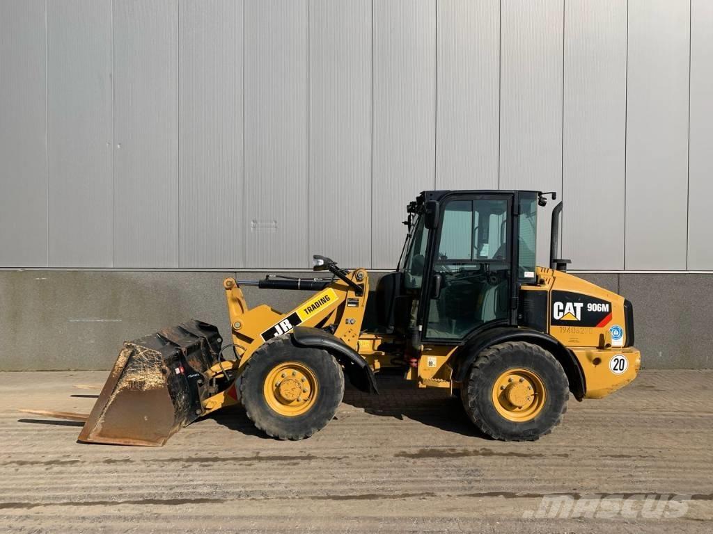 CAT 906 Chargeuse sur pneus