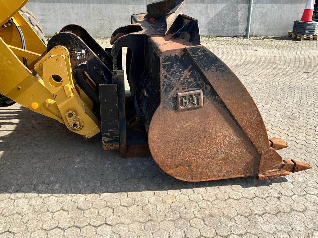 CAT 926M Chargeuse sur pneus