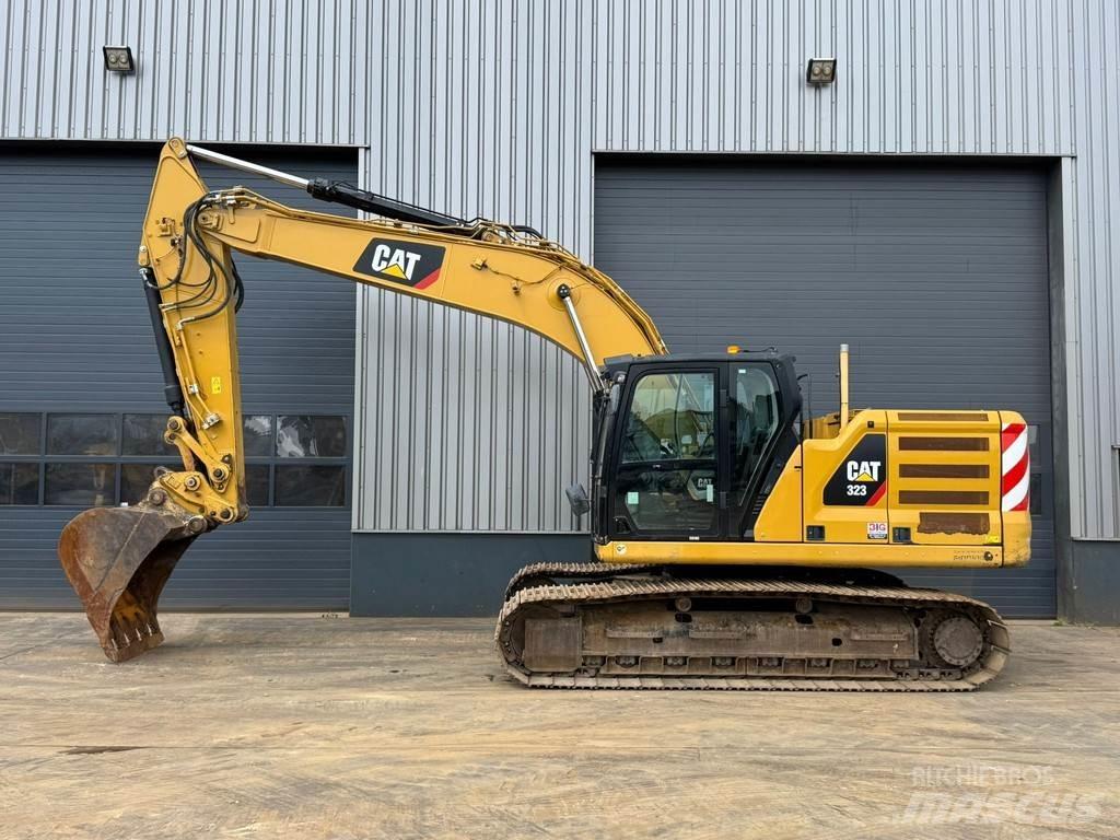 CAT 323 07A Pelle sur chenilles