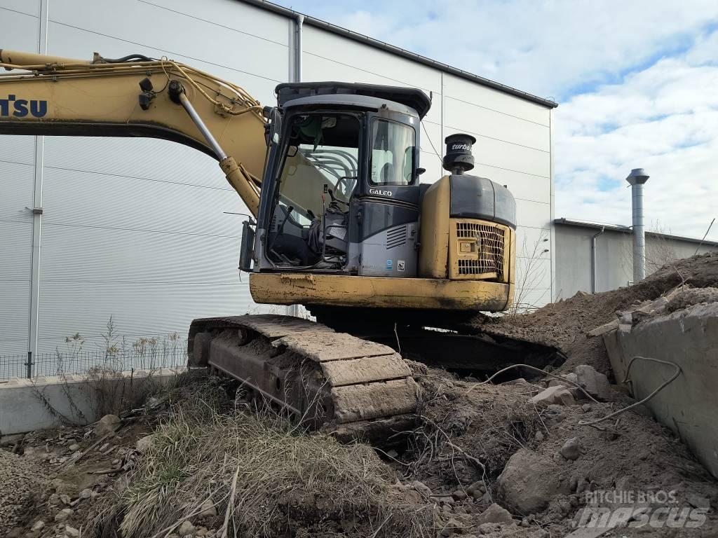Komatsu 228 Pelle sur chenilles