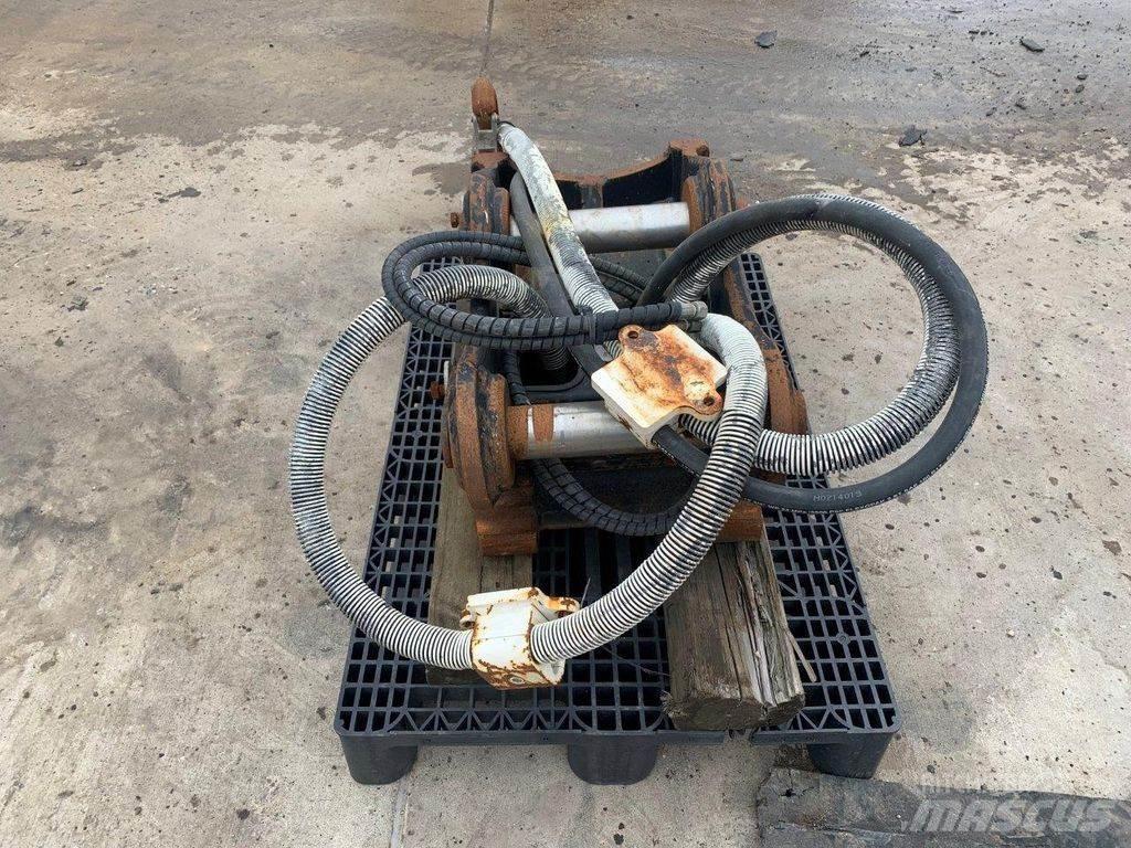  Oil Quick OQ 70 Attache rapide pour godet