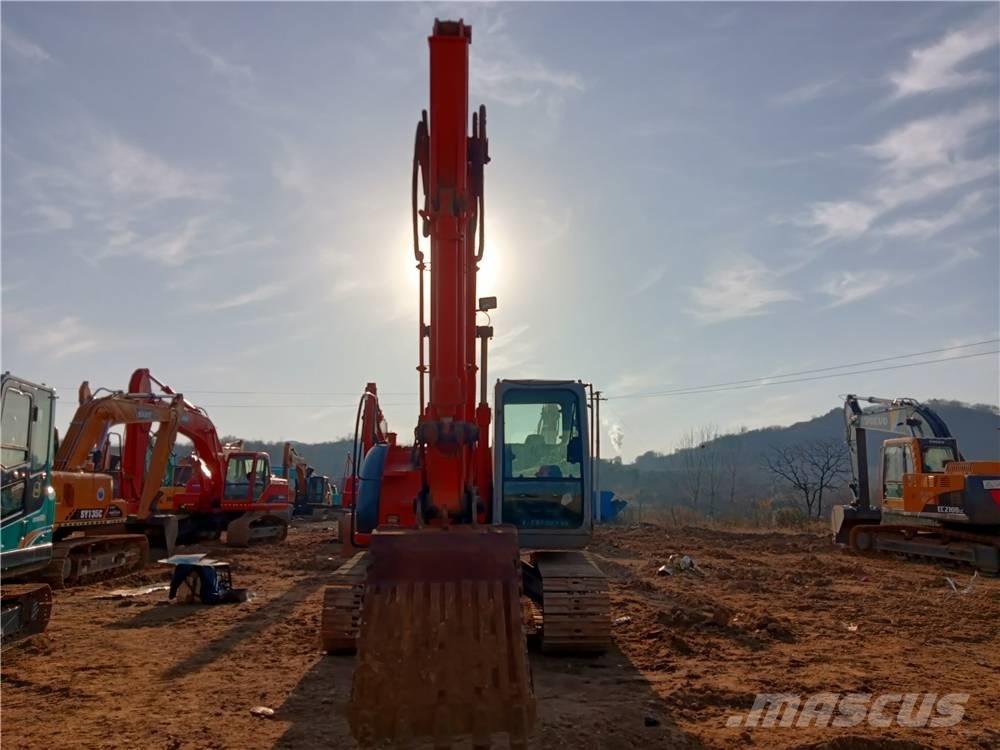 Hitachi ZX135US Pelle sur chenilles
