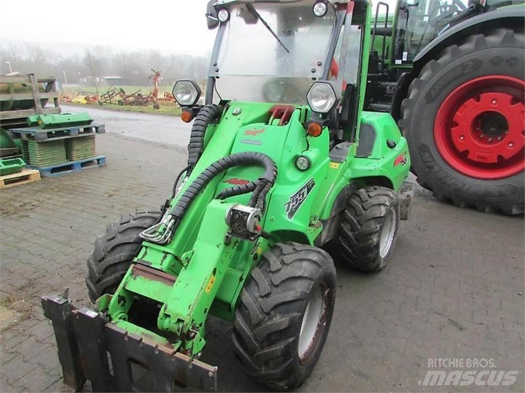 Avant 755i Chargeuse sur pneus