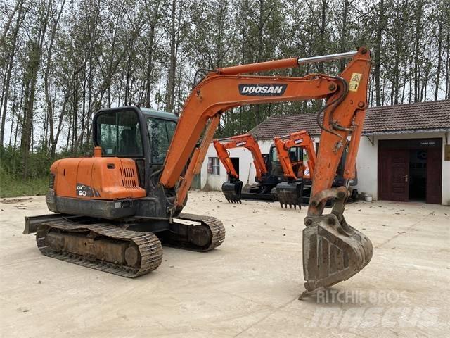 Doosan DX 60 Mini pelle < 7t
