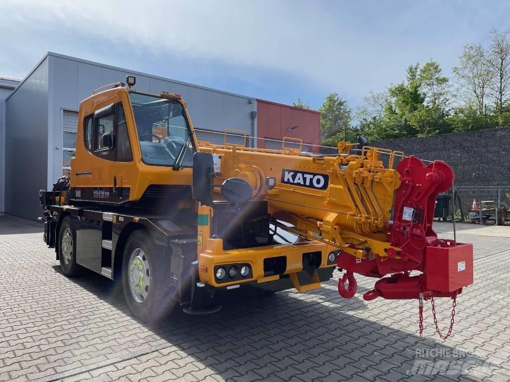 Kato CR-130Rv Grues mobiles