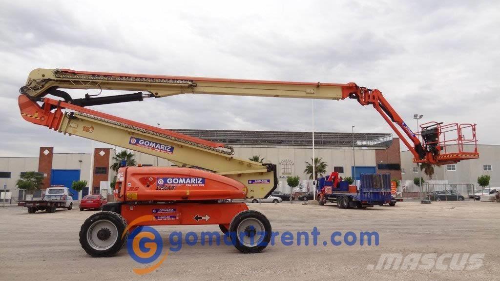JLG 1250AJP Nacelles articulées