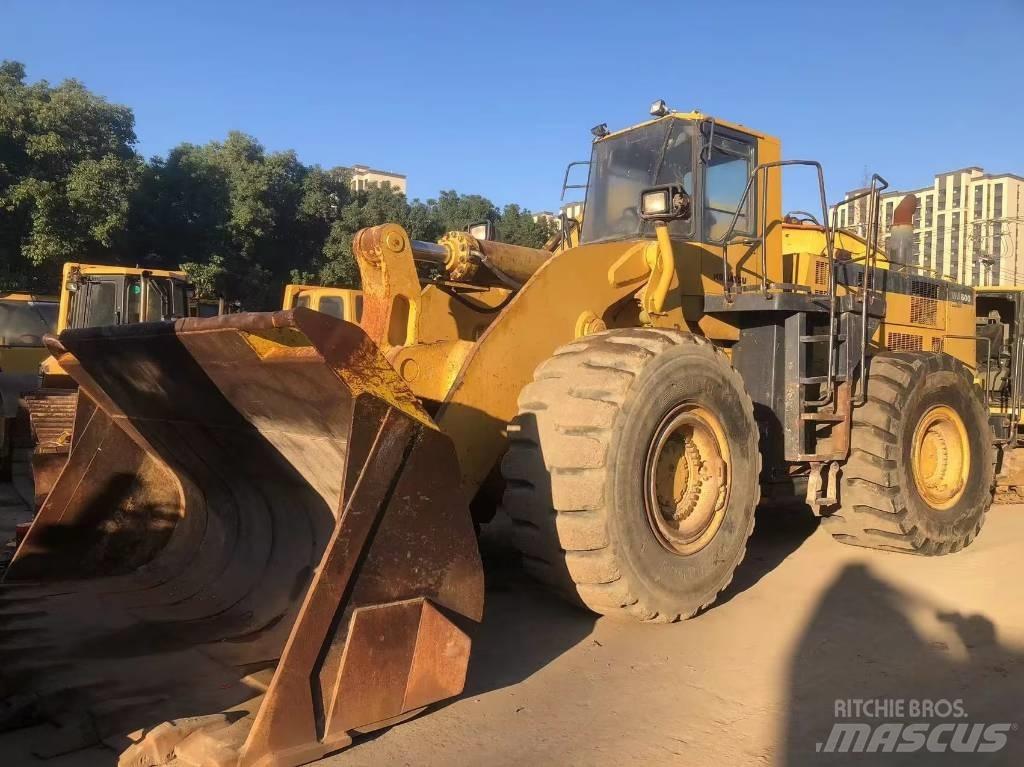 Komatsu WA 600-3 Chargeuse sur pneus