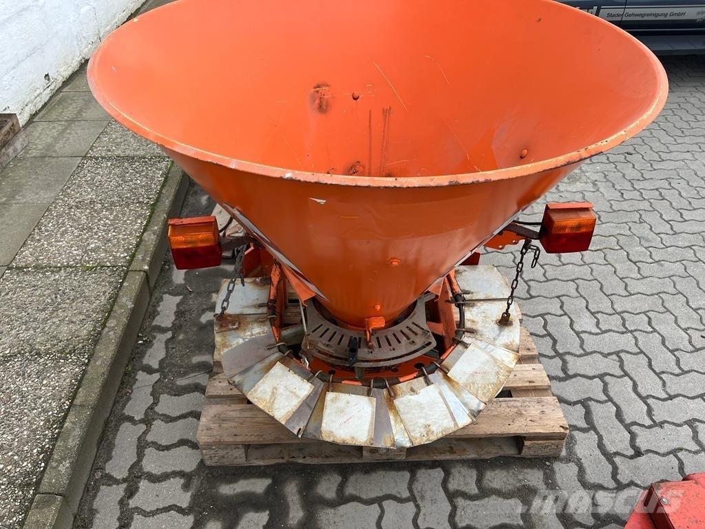 Amazone E+S 301 Sableuse et saleuse