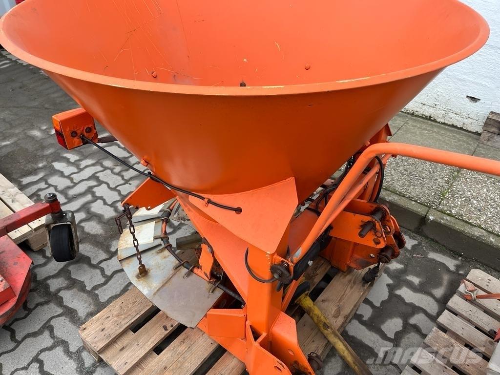 Amazone E+S 301 Sableuse et saleuse