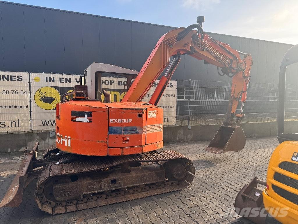 Hitachi EX 60 Mini pelle < 7t
