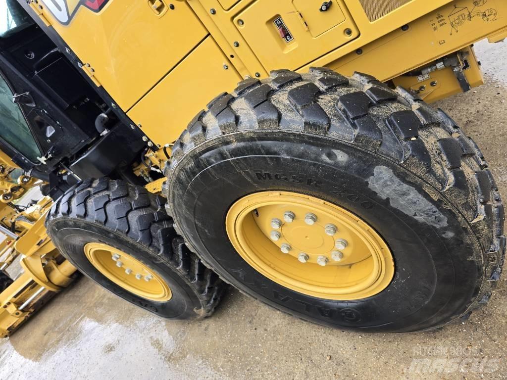 CAT 150 Niveleuse