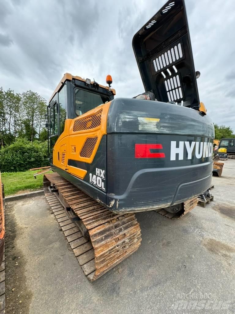 Hyundai HX 140L Pelle sur chenilles