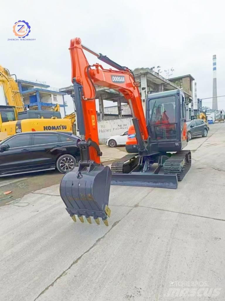 Doosan DX 55 Mini pelle < 7t
