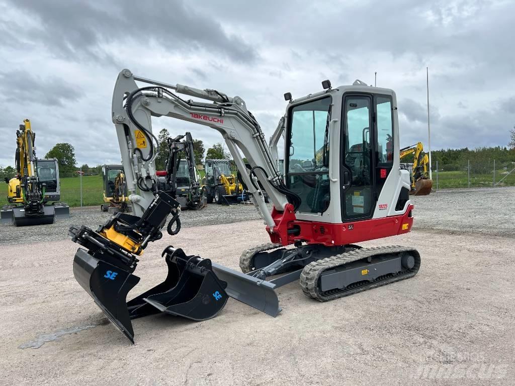 Takeuchi TB225 Mini pelle < 7t