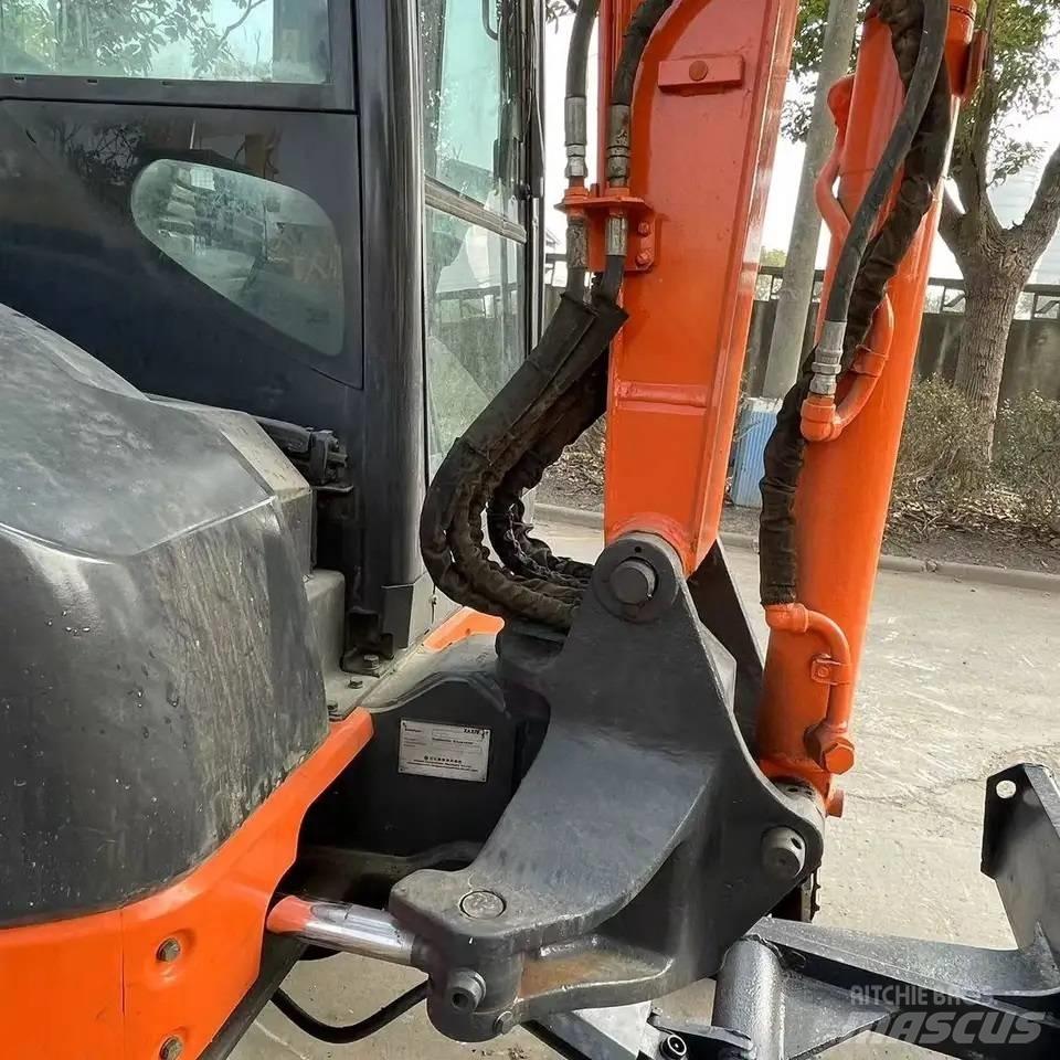 Hitachi ZX50 Mini pelle < 7t