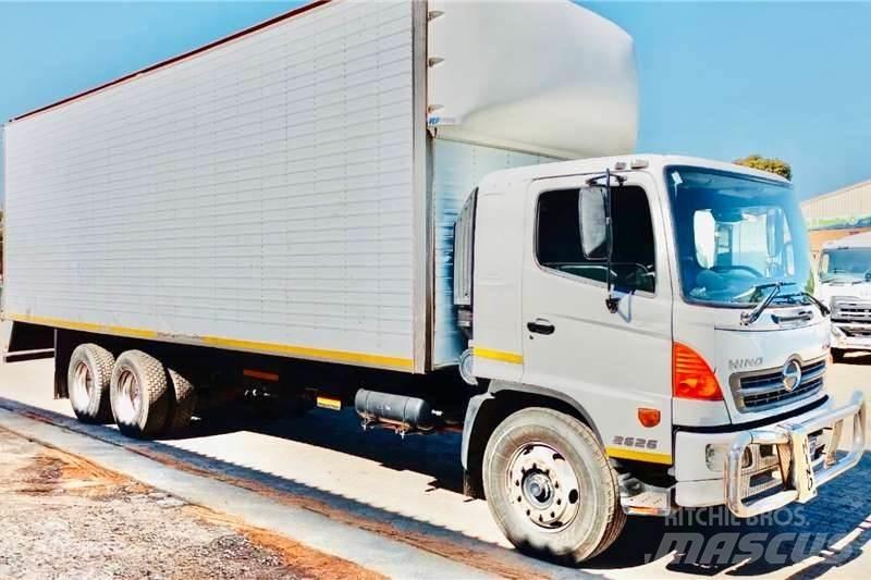 Hino 500 2626 Autre camion